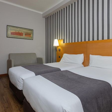 Hotel Lyon Барселона Екстер'єр фото